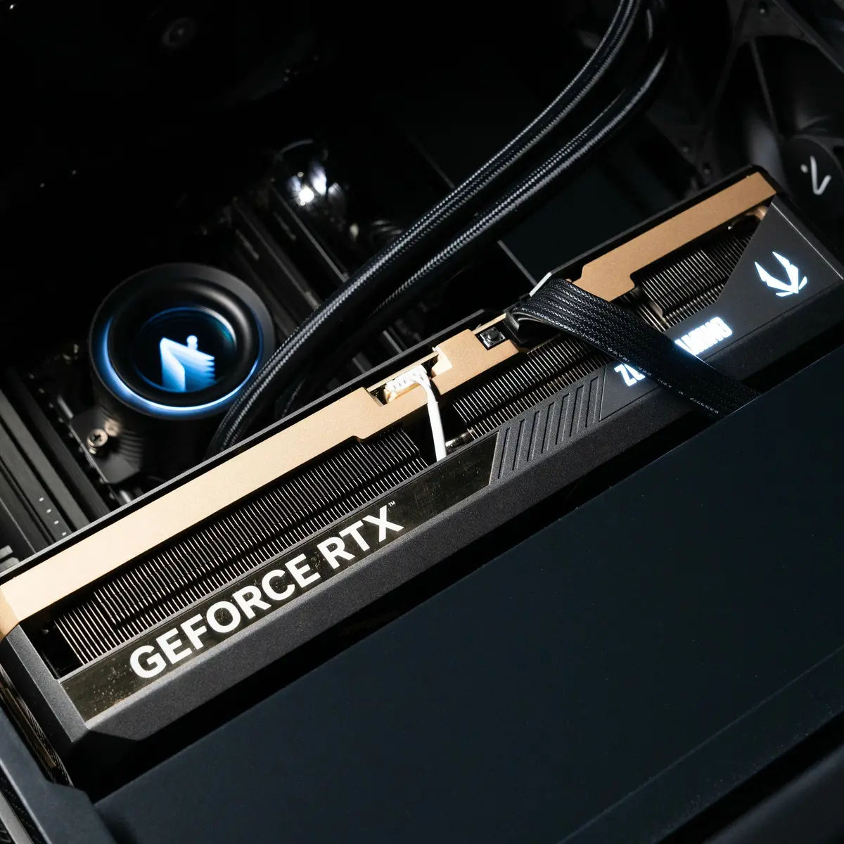 Aftershock Creator Max | Rtx 5090 Oc 32Gb | Ryzen 9 9900X | Desktop Gaming Pc 2