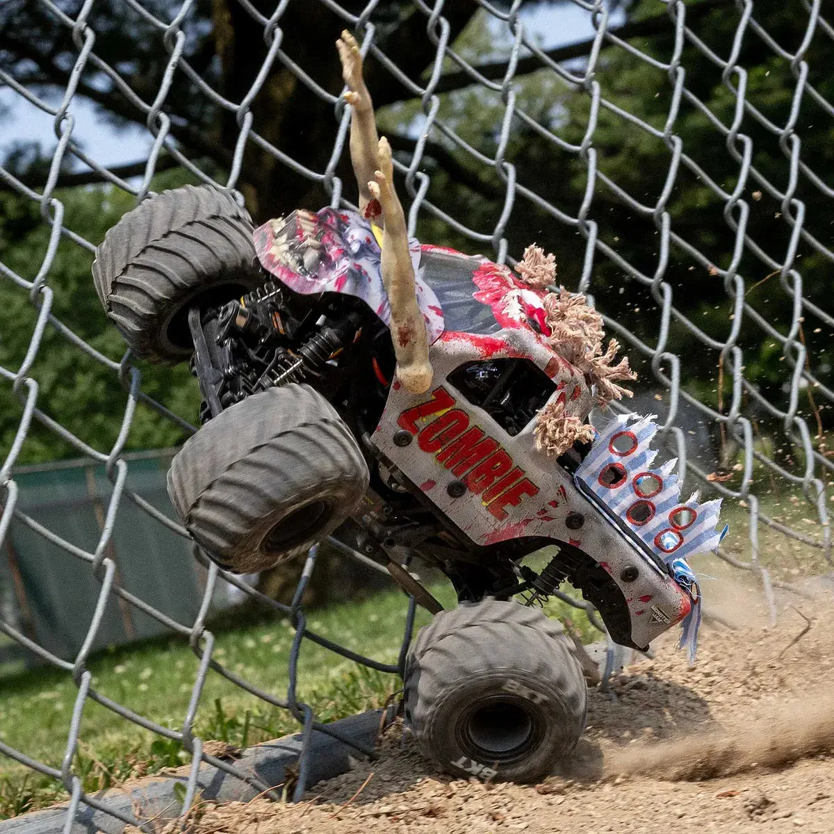 Losi Mini Lmt Zombie Monster Truck Rtr - Red 2