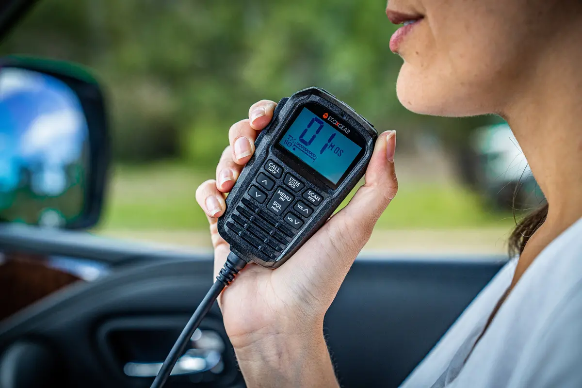 Ecoxgear Exg3000 5W Compact Fixed Mount Uhf Cb Radio With Multi-Colour Lcd & Mic 2