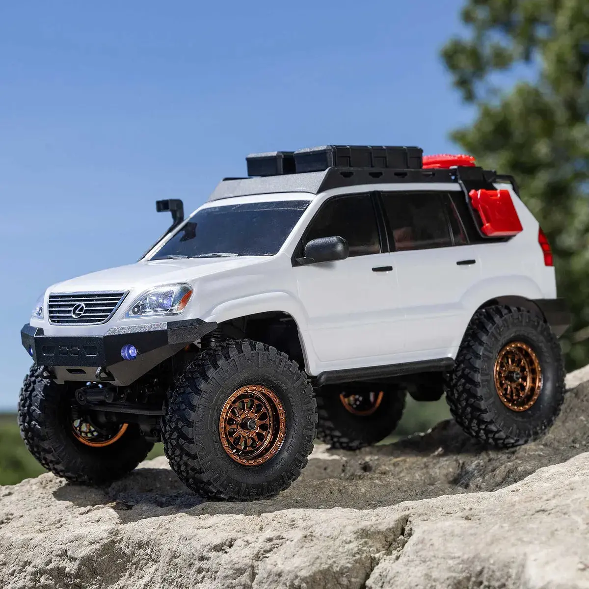 Axial Scx24 Lexus Gx 470 Rc Rock Crawler Electric 4Wd 1/24 Scale Rtr - White 2