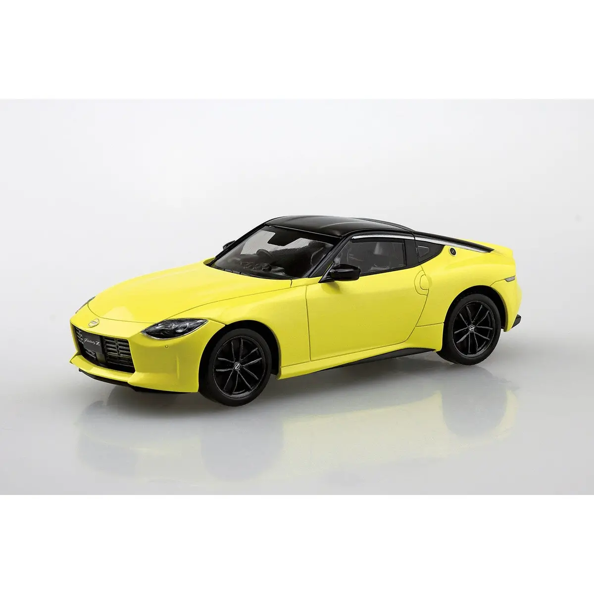 Aoshima 1/32 Snap Nissan Rz34 Fairlady Z (Ikazuchi Yellow) 2