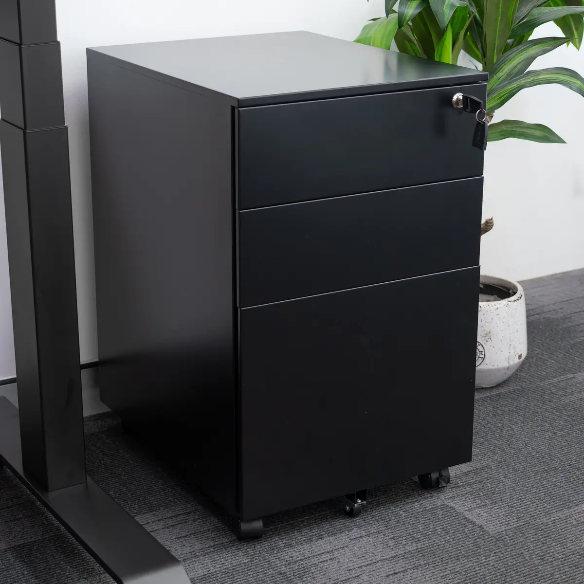 Desky Go Slimline Steel Mobile Pedestal - Black 2