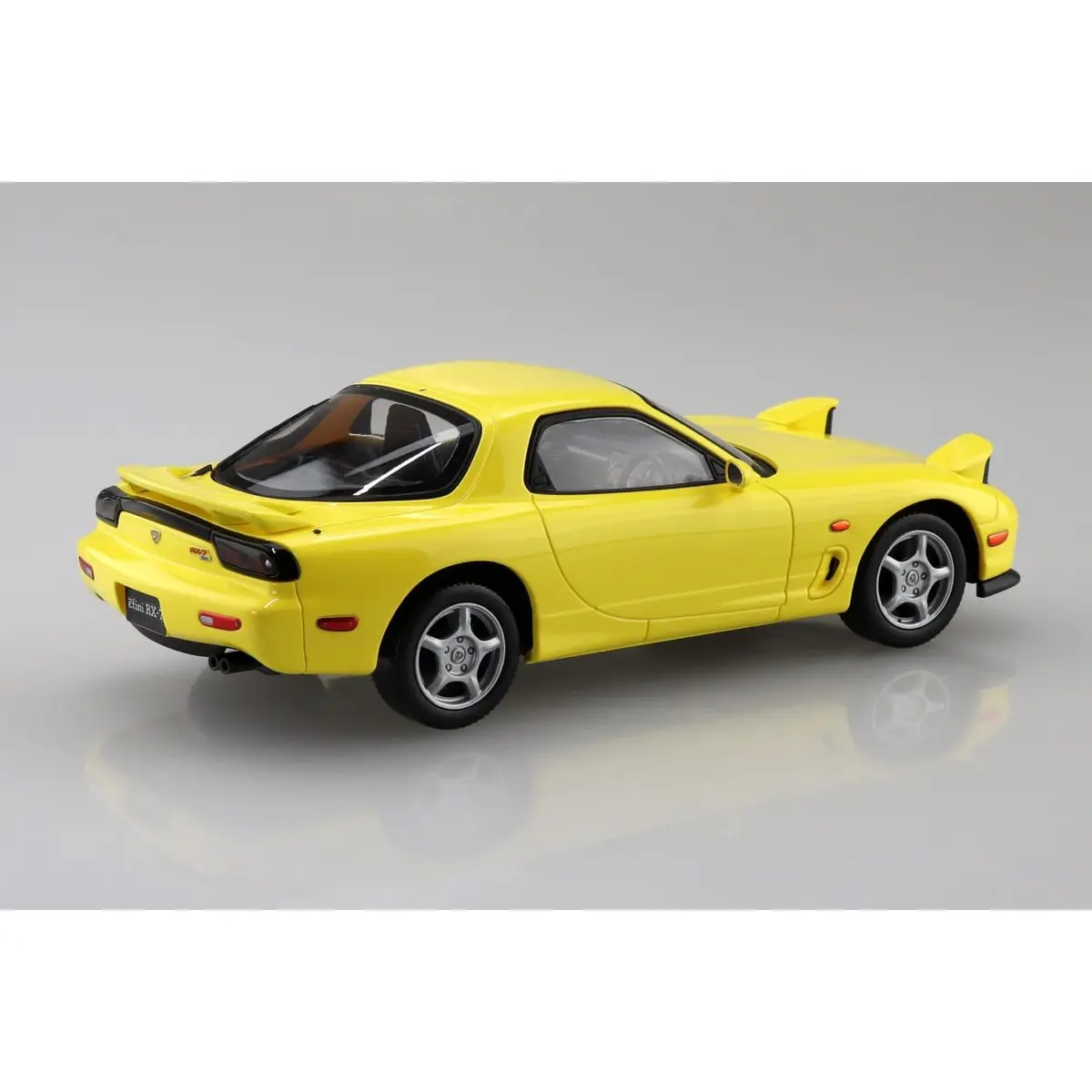 Aoshima 1/32 Snap Mazda Fd3s Rx-7 (Competition Yellow Mica) 2