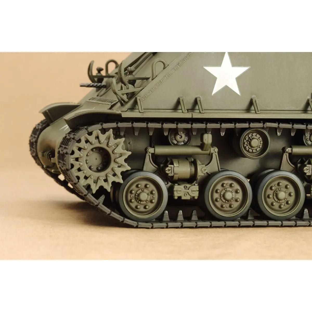Tamiya 1/35 M4a3e8 Sherman Easy Eight European Theatre Tank 2