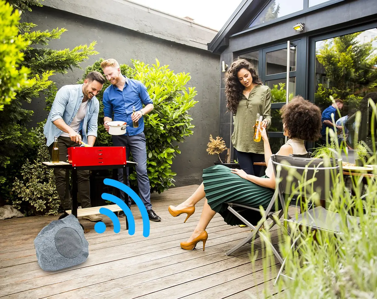 Weconic Outdoor Bluetooth Solar Speaker – Portable Weatherproof 2