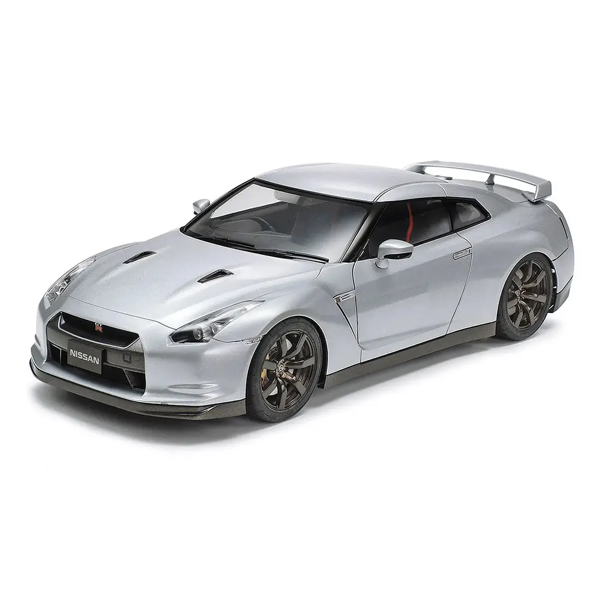 Tamiya 1/24 Nissan R35 Gt-R Scaled Plastic Model Kit 2