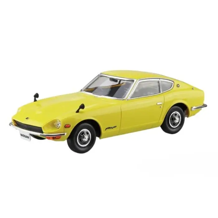 Aoshima 1/32 Snap Nissan S30 Fairlady Z (Yellow) 1