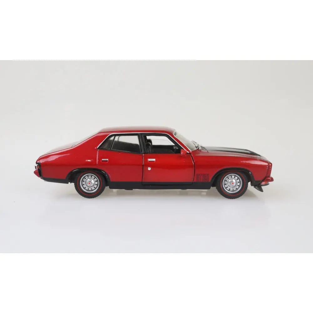 Dda Collectables 1/32 Red Xb Gt Ford 4 Door 2