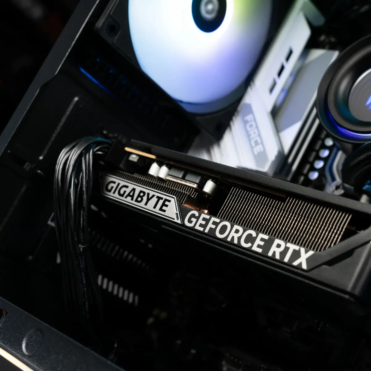 Aftershock Zeal Mini | Rtx 5060 Oc 8Gb | Ryzen 5 7500F | Desktop Gaming Pc 2