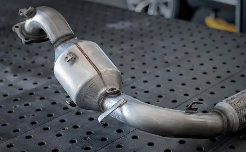 Magnaflow Direct-Fit Catalytic Converter – For 1983–1995 Toyota Ca-Series Engines 2